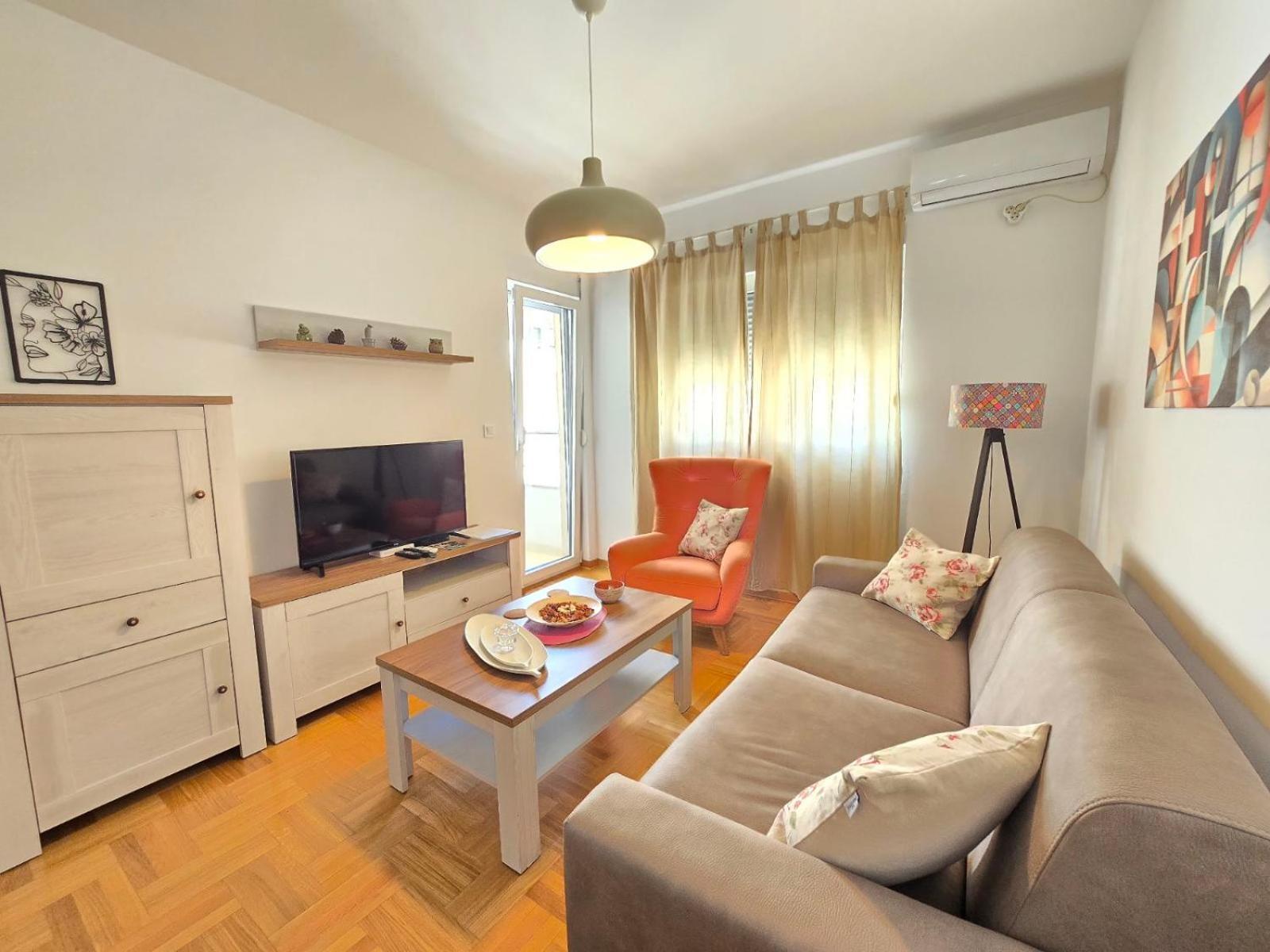 Elin Apartment Budva